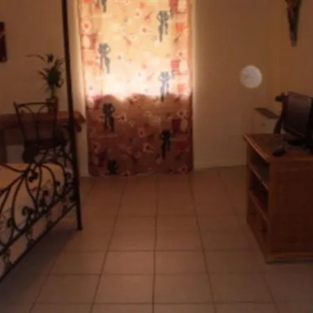 Chambres D'hotes Chez Mariebel Apartment *