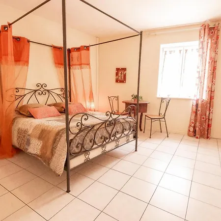 Chambres D'hotes Chez Mariebel Apartment *